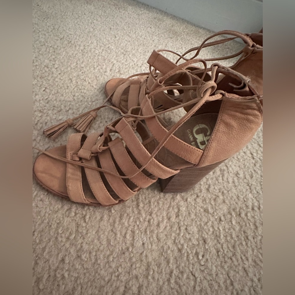Gianni Bini lace up gladiator sandals w block heel Sz 8